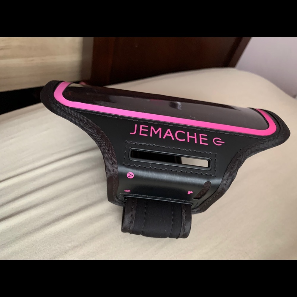 iPhone workout holder